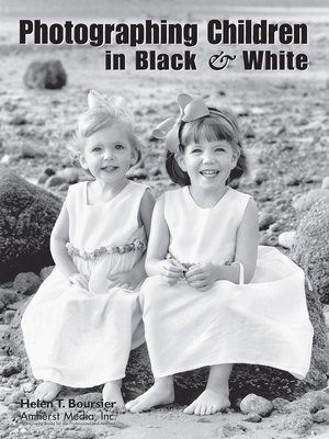 cover image of Photographing Children in Black & White